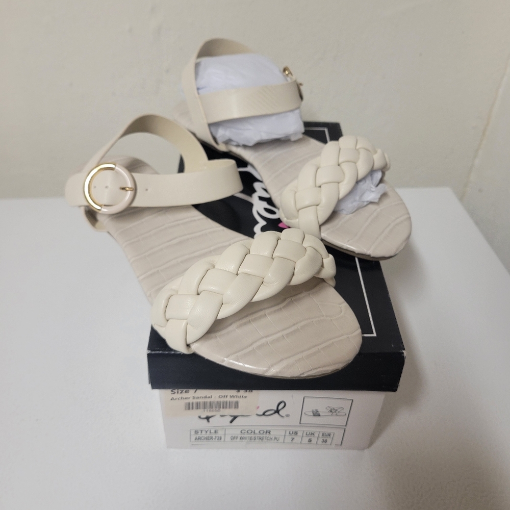 New in the Box Qupid Archer Off white Sandals Size 7
